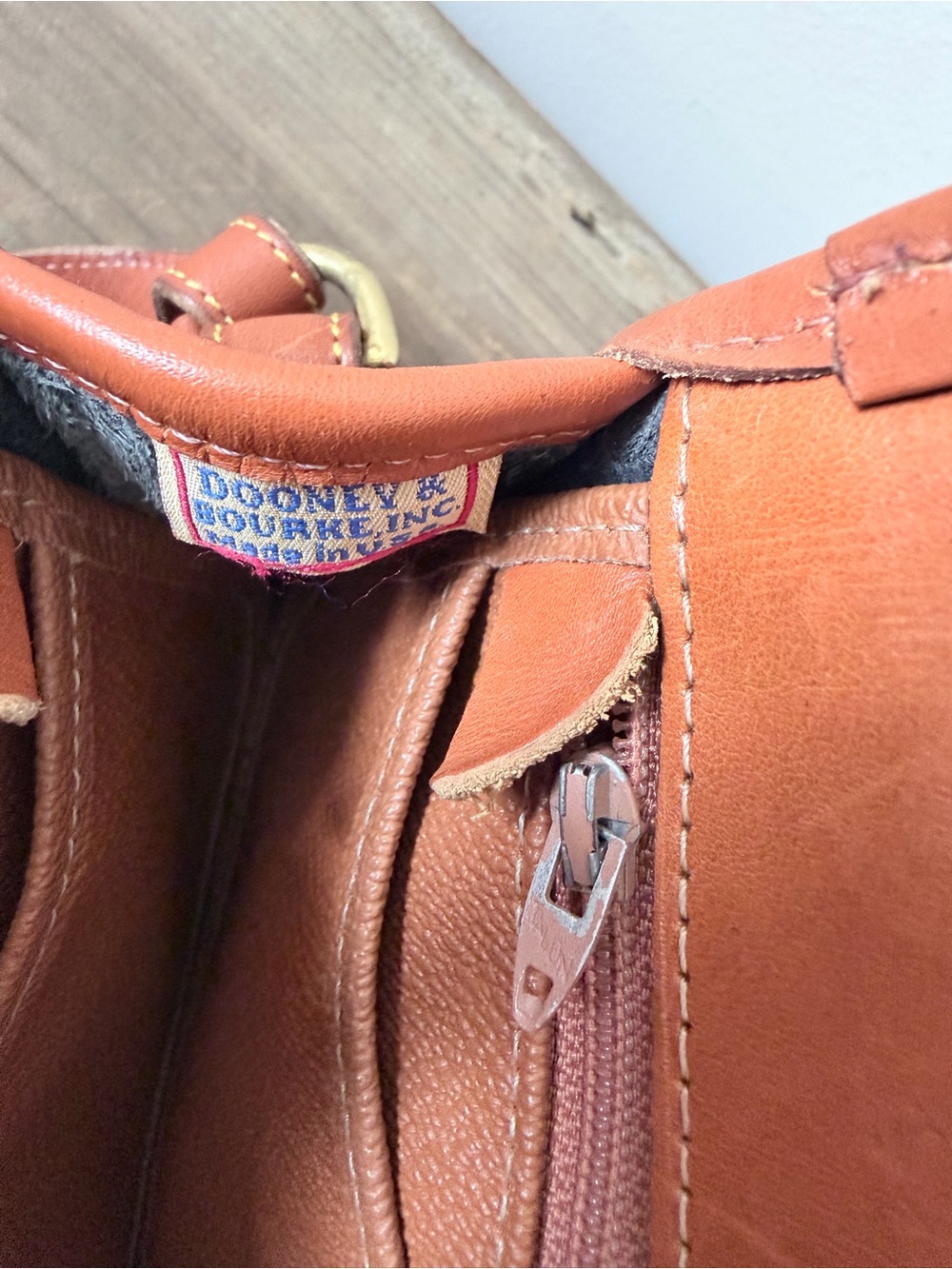 Dooney & Bourke Vintage All-Weather Leather Black/Brown Pebbled Crossbody Bag - Picture 6 of 11